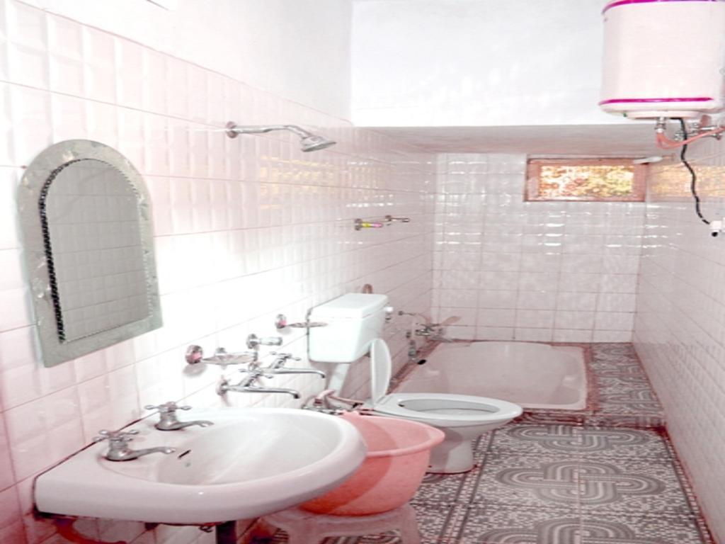 Kasauli Hotel Puri Chambre photo